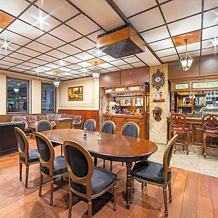Armales Hotel Stakcin
