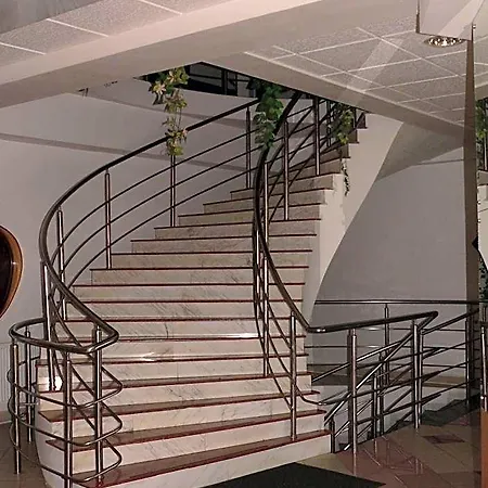 Armales Hotel Stakcin